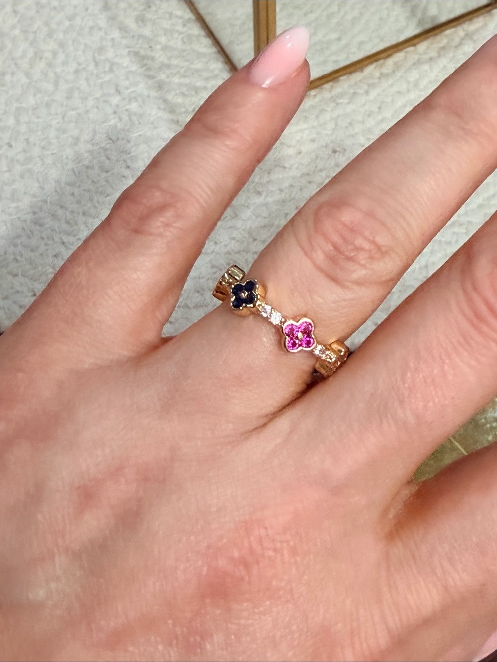 Fashion Jewelry Gold Ring with Pink and Black Flower Gems Adjustable